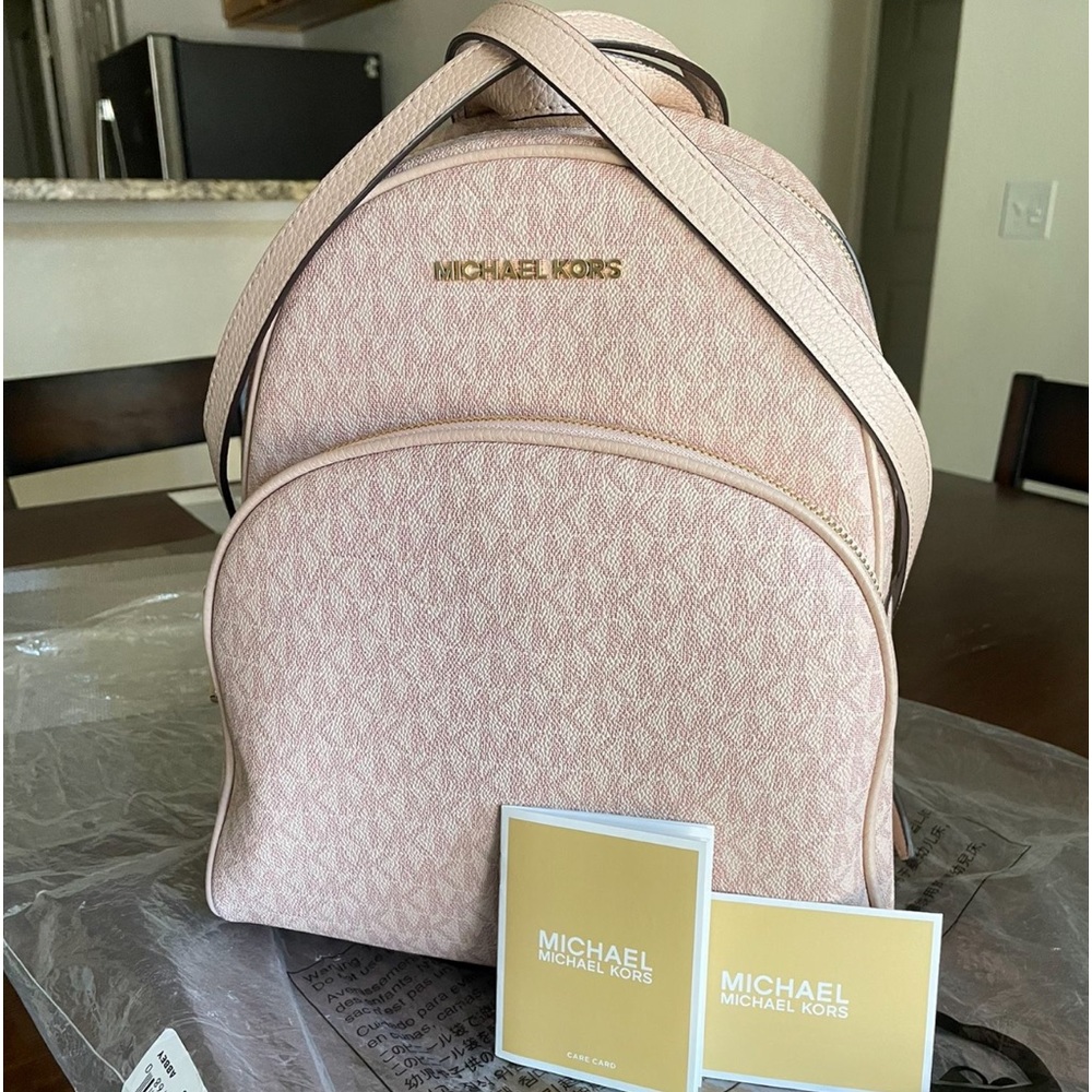 NWT Michael kors Abbey backpack